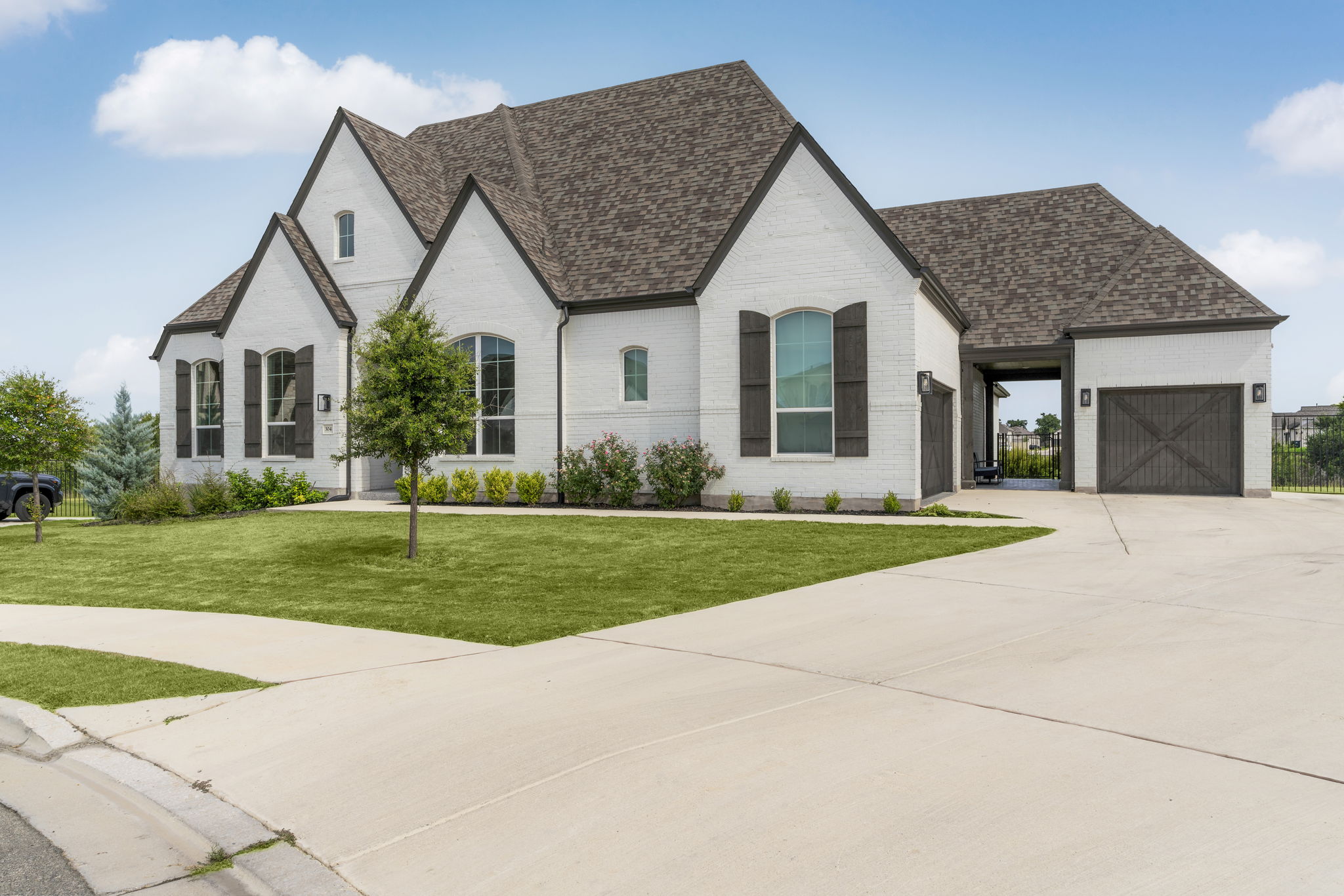 Real estate exterior photo